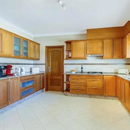 Mikael - Free Wi-fi - Aircon - Private Pool By Bedzy Villa Albufeira